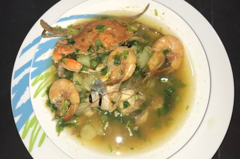 SOPA DE CANGREJO CON GAMBAS